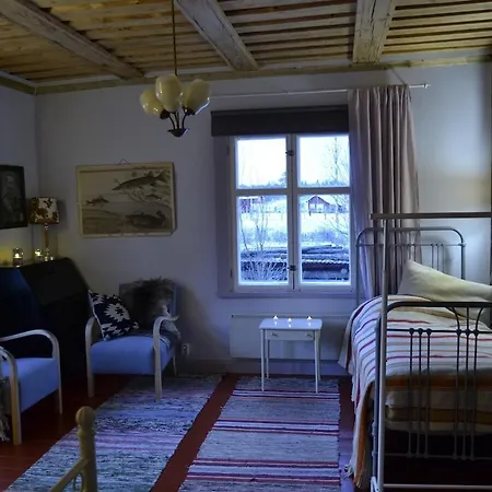 Idyllic Peltola Chalet *